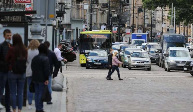 З наступного тижня на вулиці Богомольця змінять організацію дорожнього руху