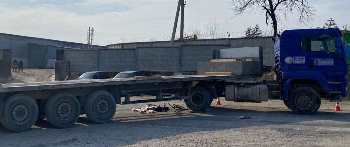 У Львові внаслідок наїзду вантажівки загинув пішохід