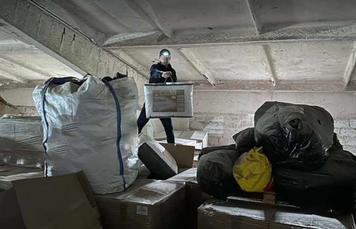 На Львівщині виявили підпільний склад з товарами, які мають ознаки гуманітарних вантажів