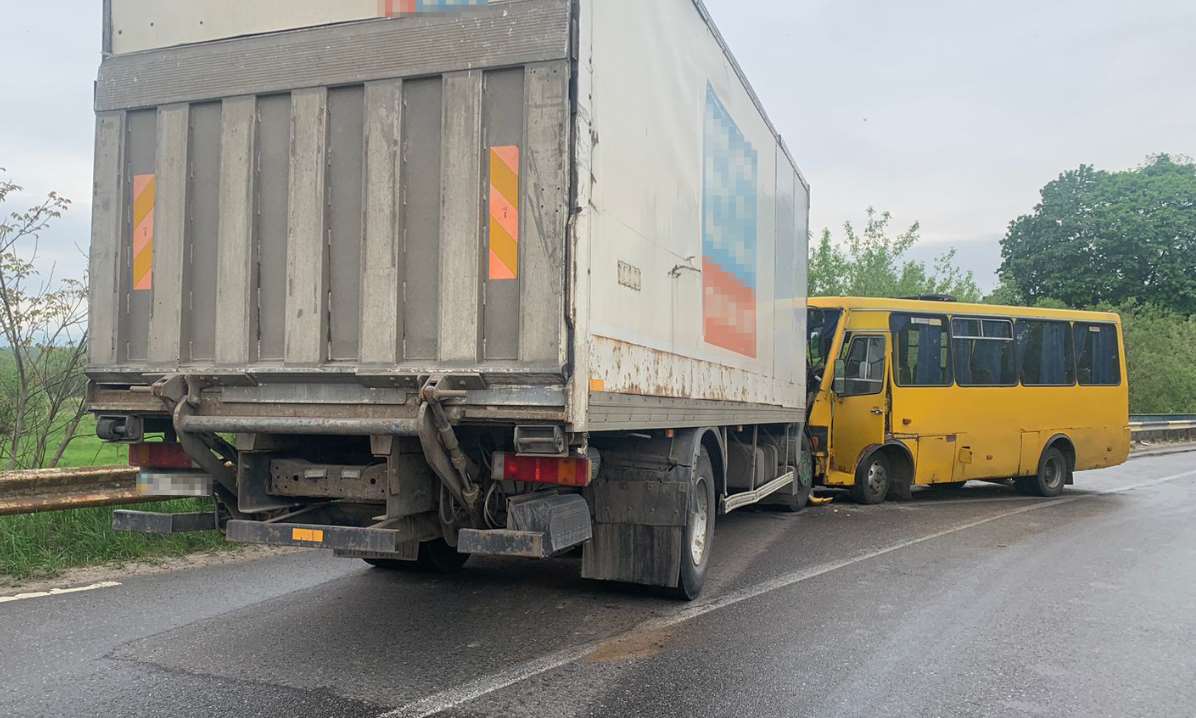 Поліцейські встановлюють обставини резонансної ДТП на Львівщині