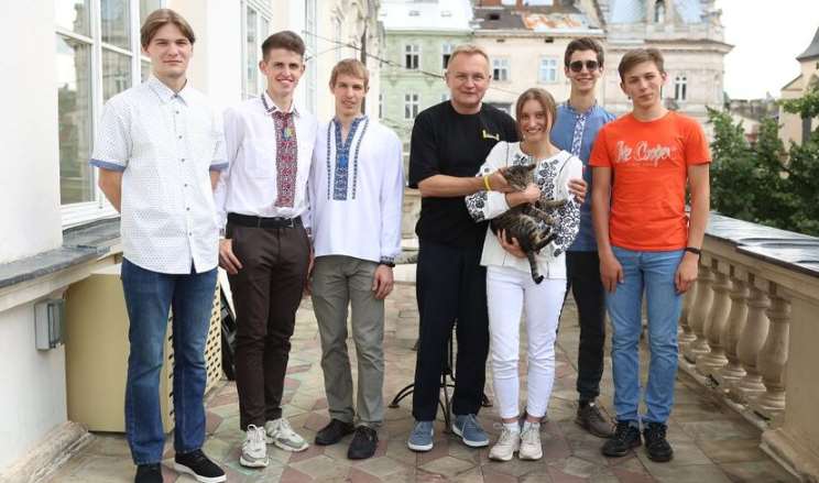 Львівські випускники, які склали мультитест на 600 балів, отримали від міста премії по 30 тисяч гривень