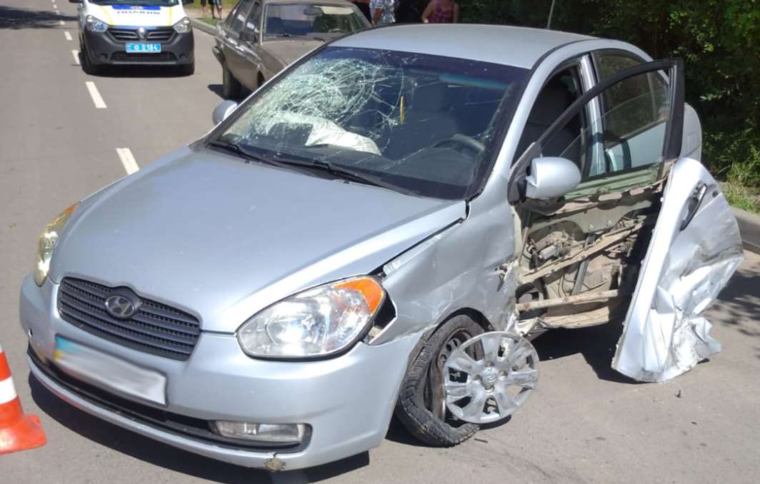 У Бориславі внаслідок автозіткнення травмована п’ятирічна дівчинка