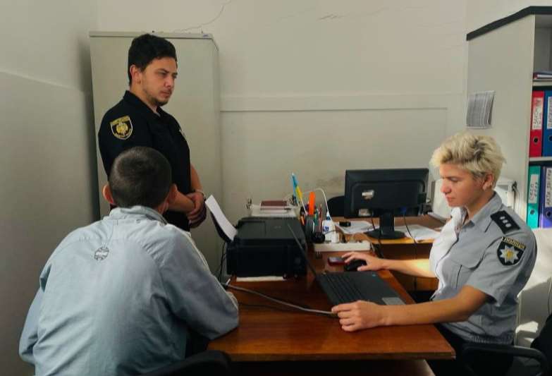 У Львові судитимуть зловмисника, обвинуваченого у шахрайстві під час «торгівлі» військовим спорядженням