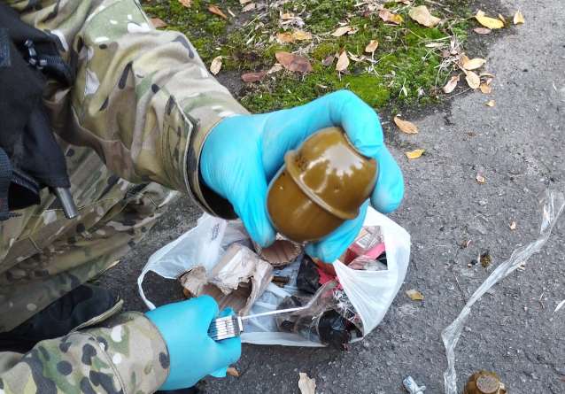 На Львівщині поліцейські затримали зловмисника за підозрою у торгівлі боєприпасами