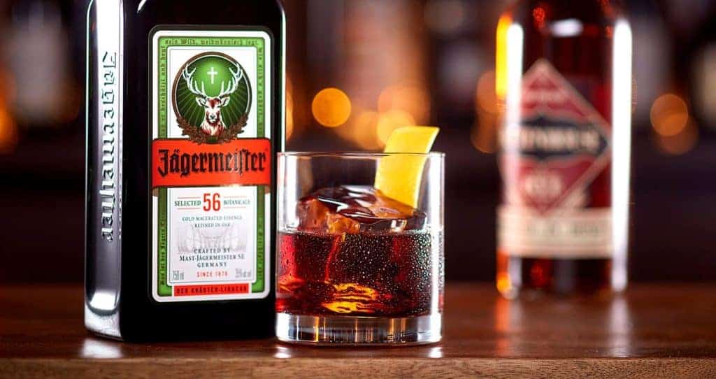 Jägermeister: історія напою та як правильно пити