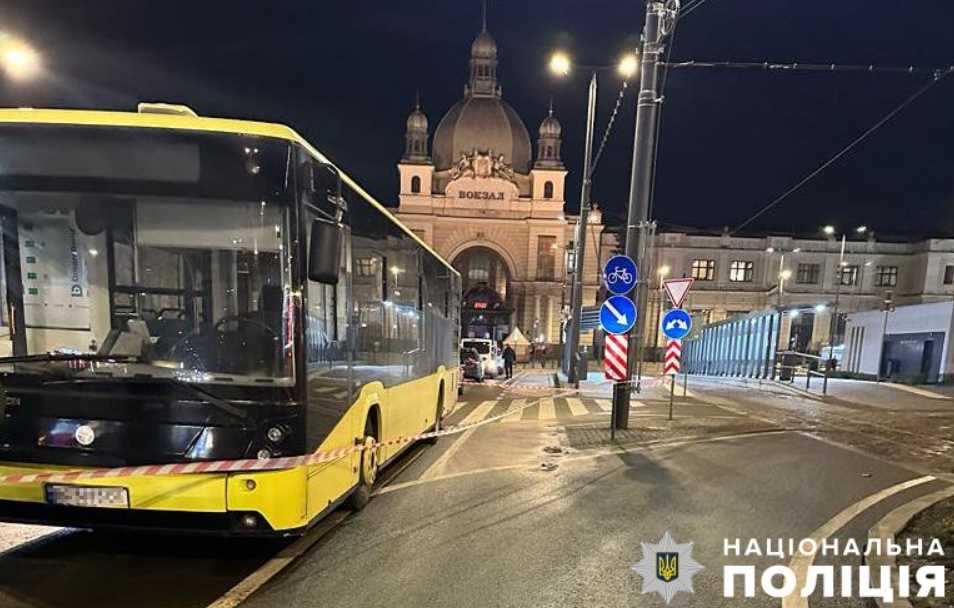 У Львові внаслідок наїзду маршрутки загинув пішохід