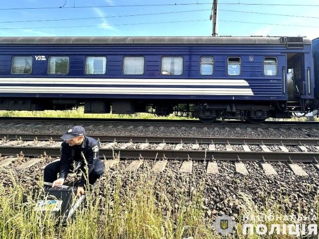 Раптово вибіг на колію: у Львові чоловік потрапив під потяг