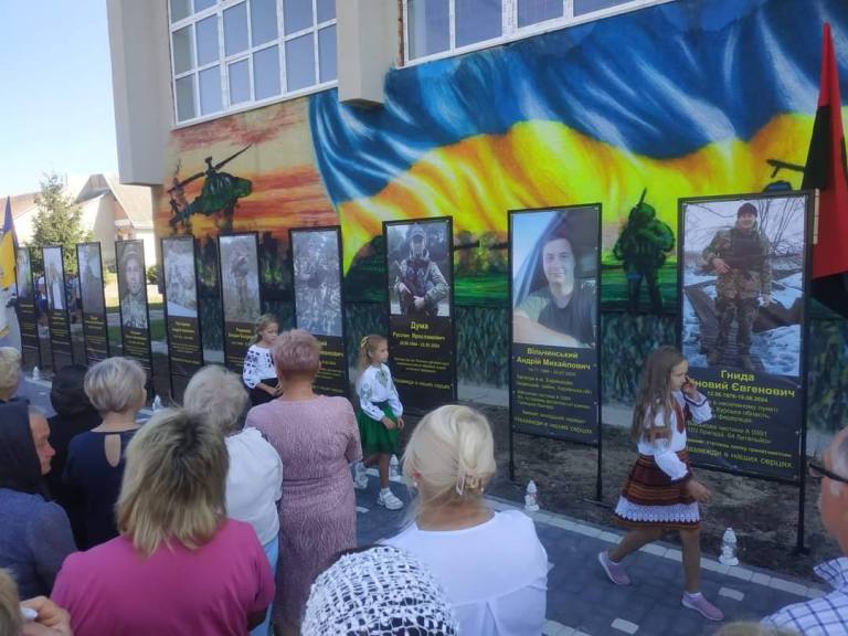 Алею пам‘яті загиблих героїв відкрили на Львівщині