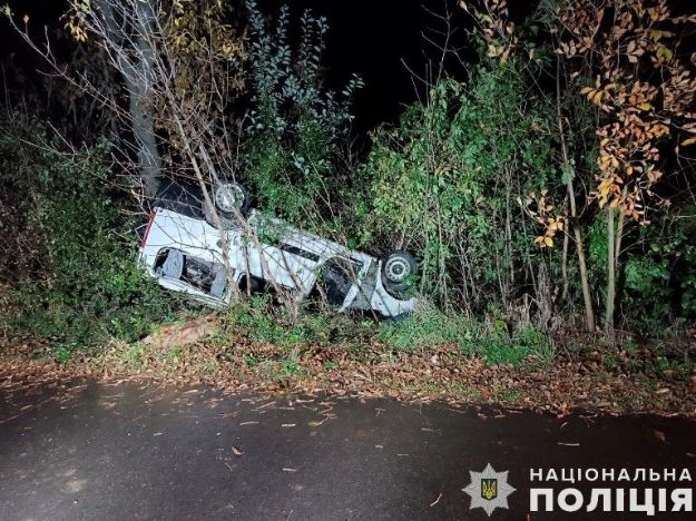 На Львівщині п’яний водій скоїв ДТП: постраждала 16-річна пасажирка