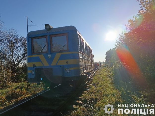 На Львівщині велосипедист потрапив під колеса локомотива