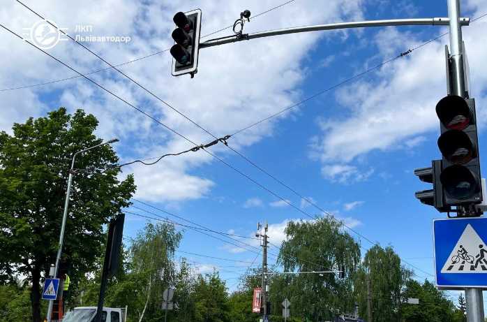 На одному з виїздів зі Львова облаштували смарт-перехрестя