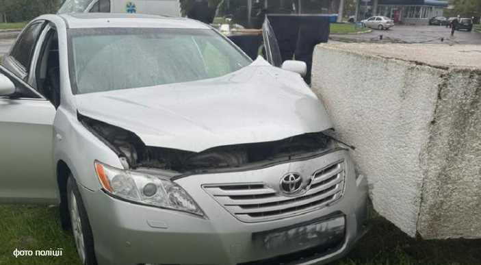 У Шептицькому 63-річний водій автомобіля Toyota Camry раптово помер за кермом