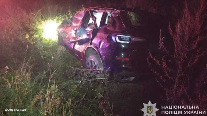 У Самборі водій BMW X5 вчинив смертельну ДТП та втік, покинувши авто