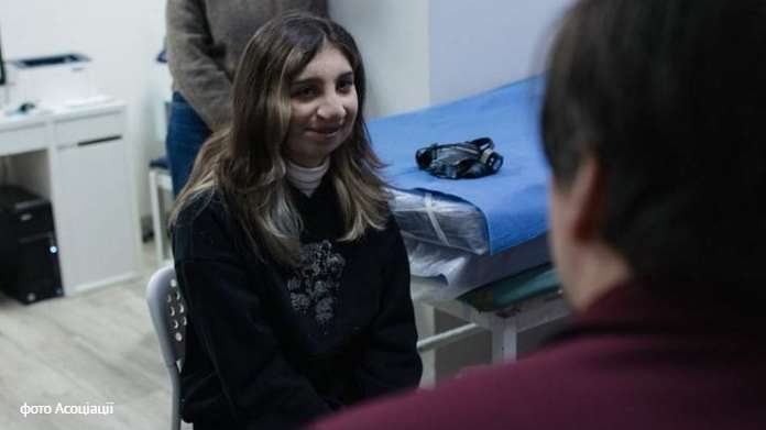 У Львові хірурги відновили ніс 17-річній дівчині з рідкісним синдромом Гольденхара