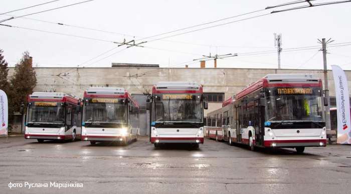 Львівський «Електрон» поставив Франківську перші 4 тролейбуси з автономним ходом