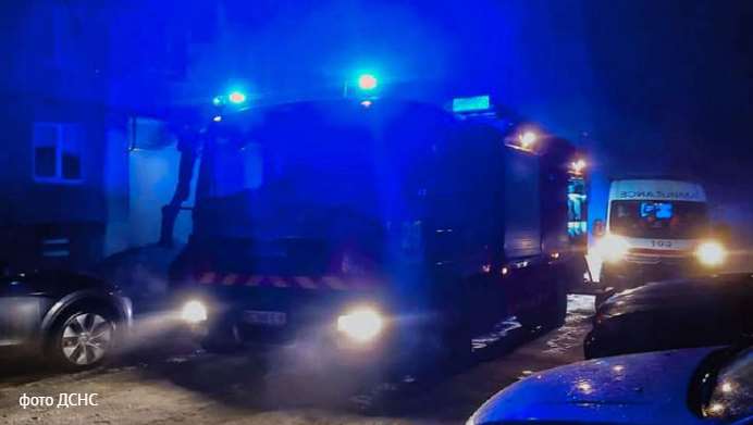 Уночі в пожежі у багатоповерхівці на Сихові загинув чоловік