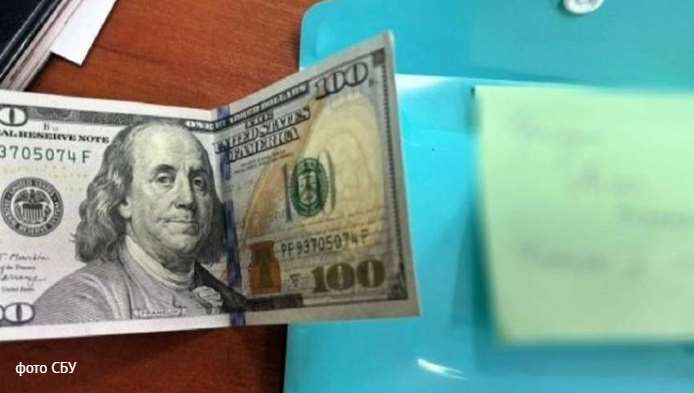 В університетах Львова і Франківська за хабарі присуджували наукові ступені