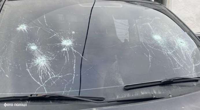 Львів’янку затримали за стрілянину по автомобілю ТЦК