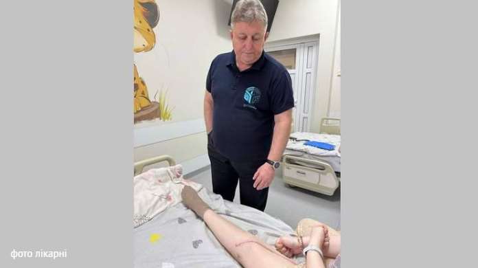 Ортопедам Львова вдалося зберегти 16-річній дівчині уражену остеосаркомою ногу