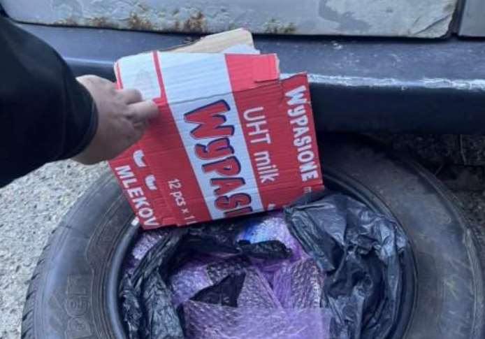 Мешканця Львівщини судили за контрабанду смартфонів у запасному колесі