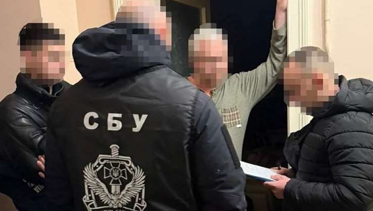 СБУ викрила голову та членкиню ВЛК у Пустомитах на списанні ухилянтів