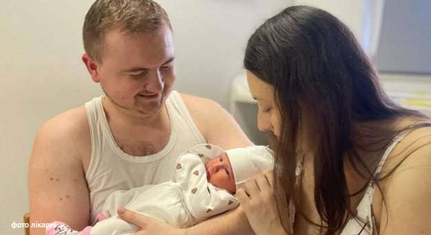 27-річна жінка після трансплантації нирки народила у Львові здорову дівчинку