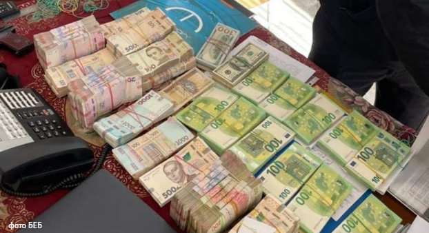 Львів’янку зобов’язали сплатити 13 млн грн податків за продаж колекційних монет