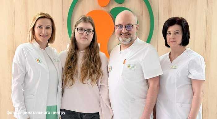 У Львові прооперували 15-річну дівчину з рідкісною патологією, яку маскував менструальний біль