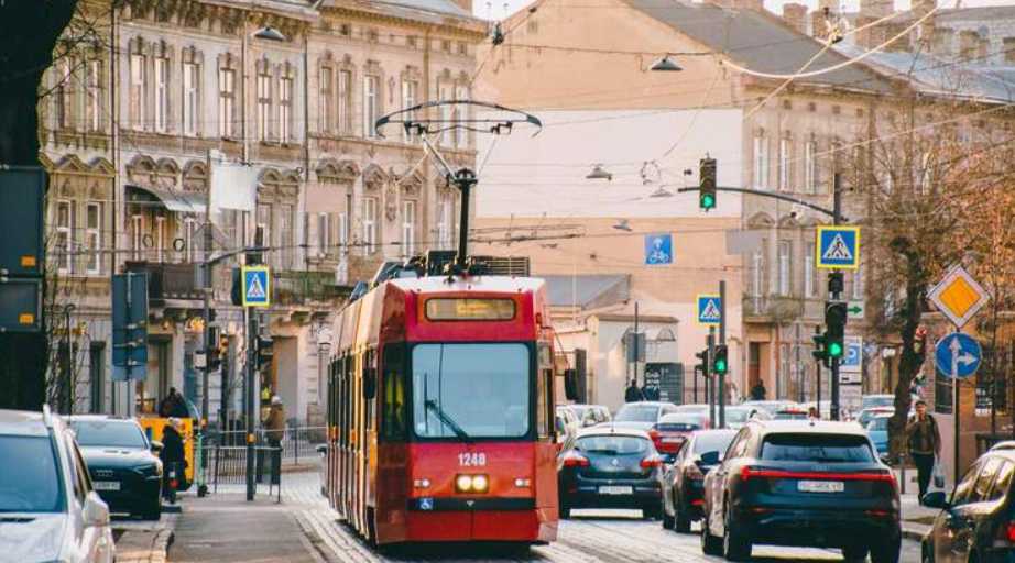 У Львові розрахували нову вартість абонемента на проїзд у транспорті