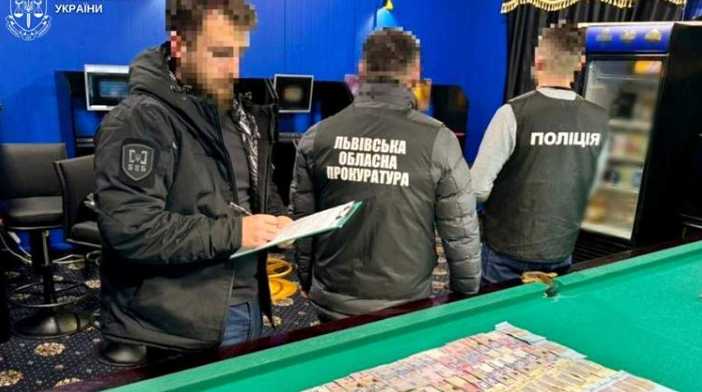 Біля кордону на Львівщині викрили мережу нелегальних онлайн-казино