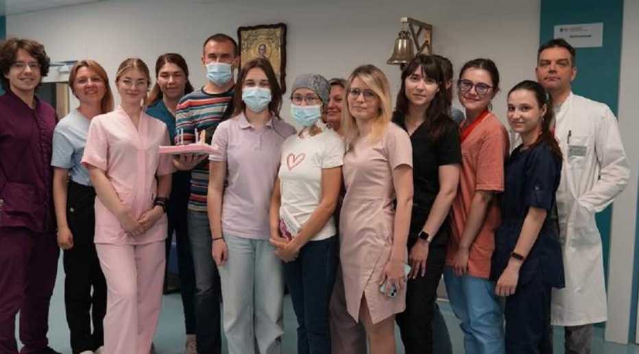 У Львові 19-річна донька стала доноркою стовбурових клітин для мами