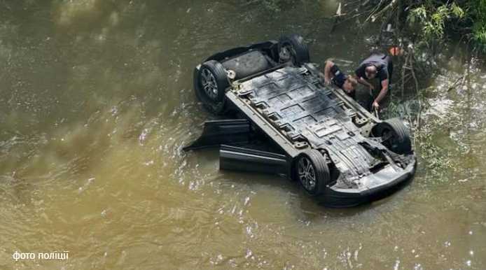 На Львівщині 27-річний водій Opel злетів у річку Опір і загинув