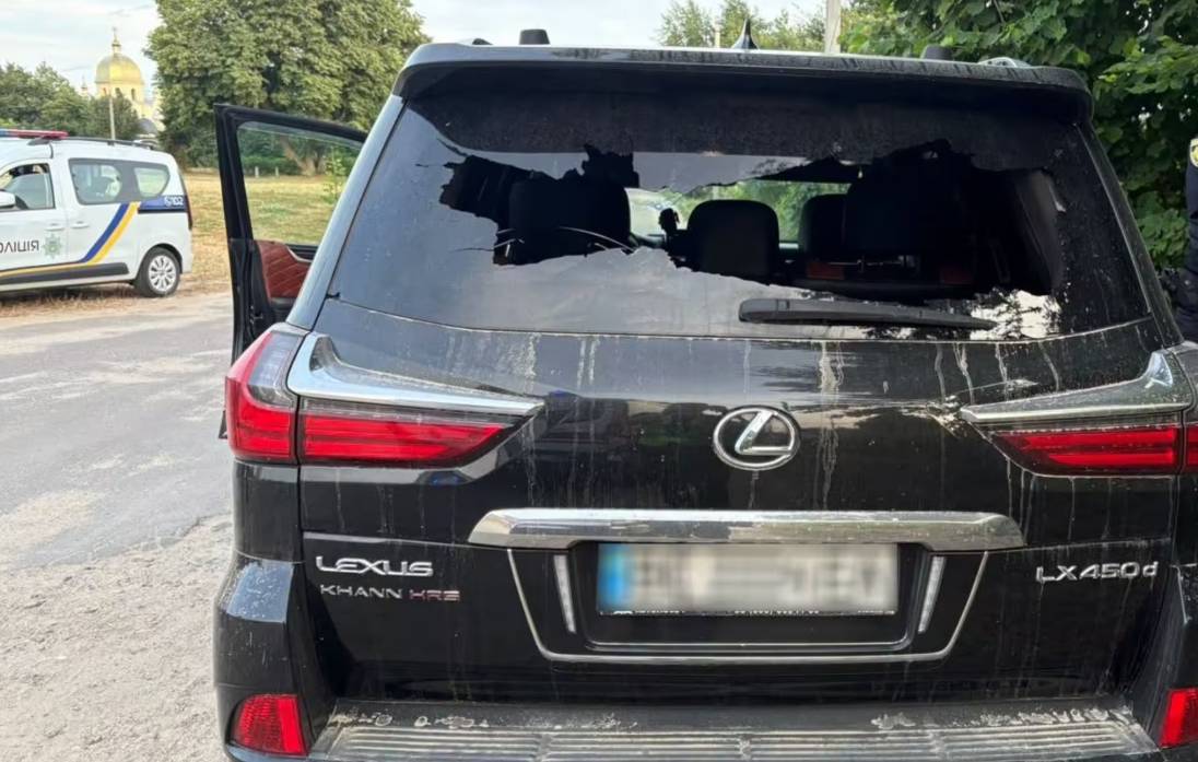 У Львівській області чоловік розстріляв Lexus