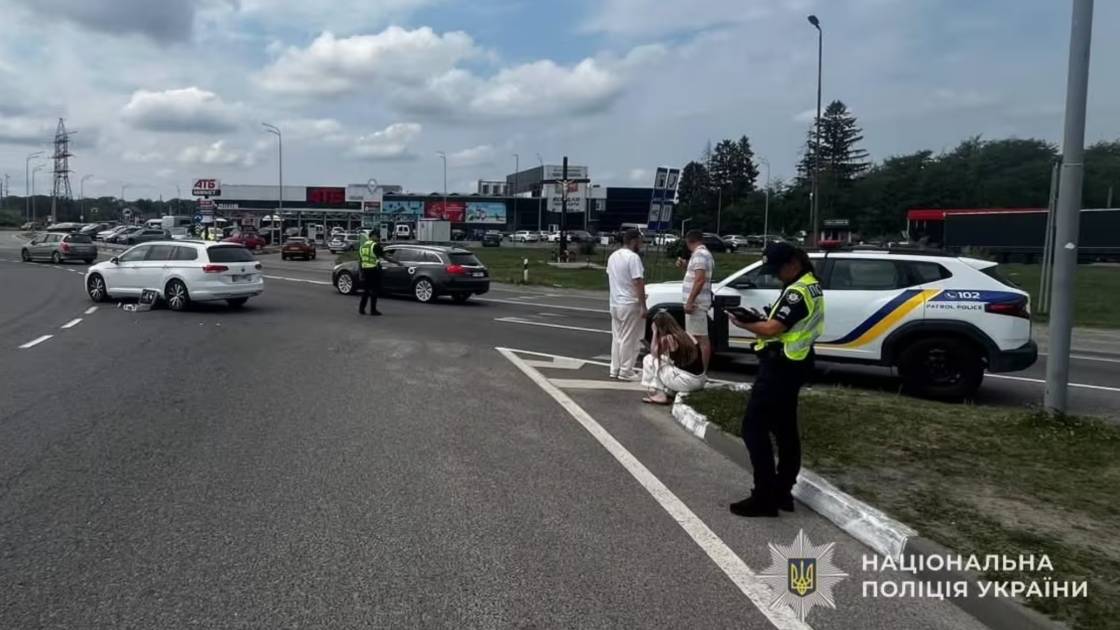 У Львівській області водійка авто збила двох пішоходів