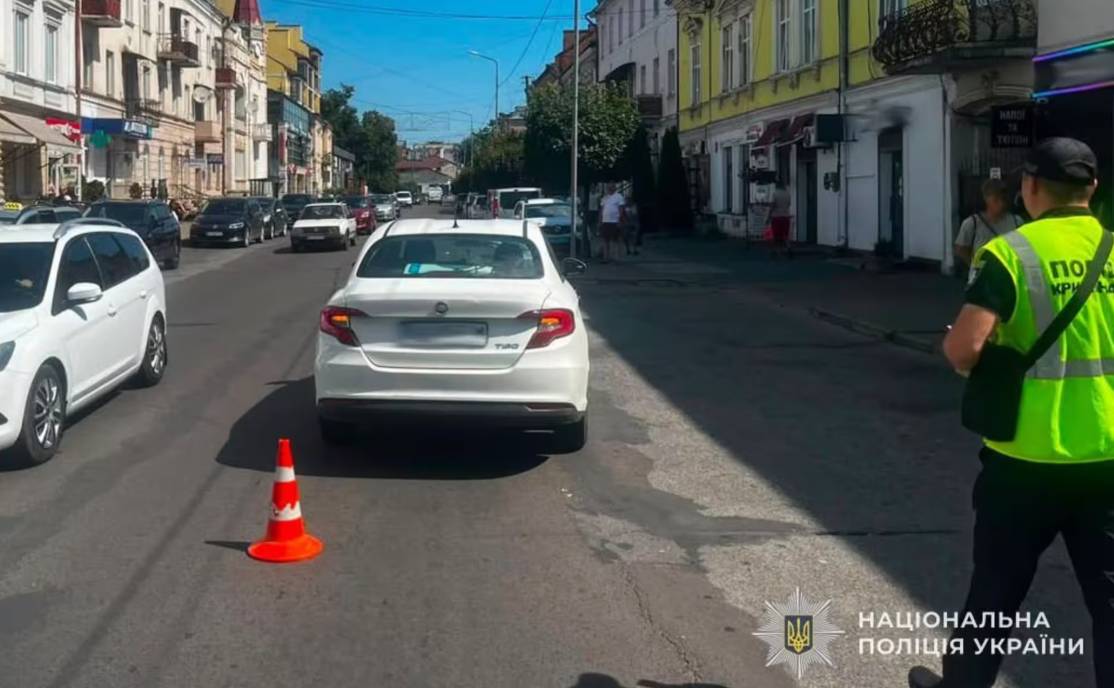 У Львівській області п'яна водійка насмерть збила велосипедиста