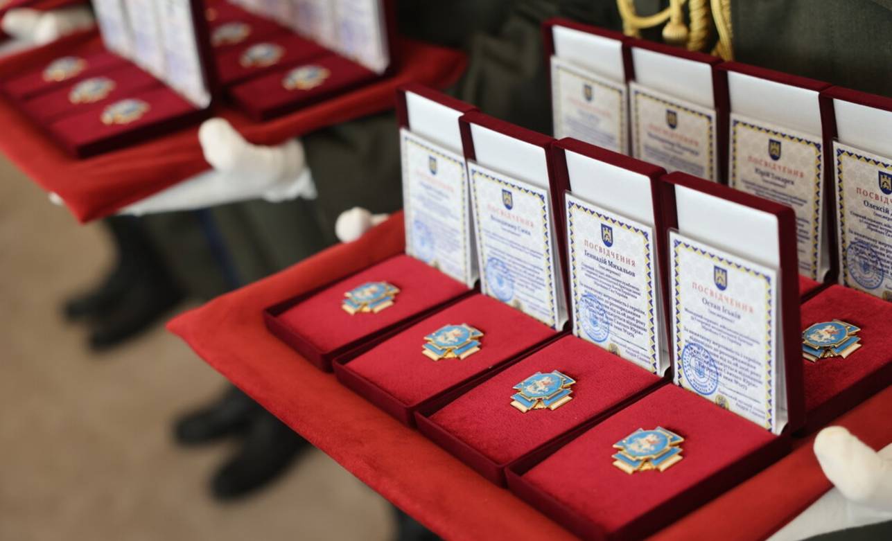 У Львові у День Незалежності 34 військових посмертно нагородили «Почесним знаком святого Юрія»