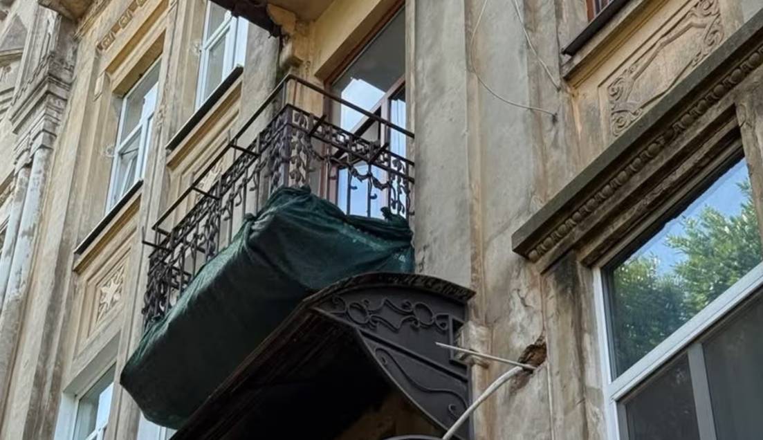 У Львові власницю квартири через суд зобов’язали відреставрувати аварійний балкон у пам’ятці архітектури