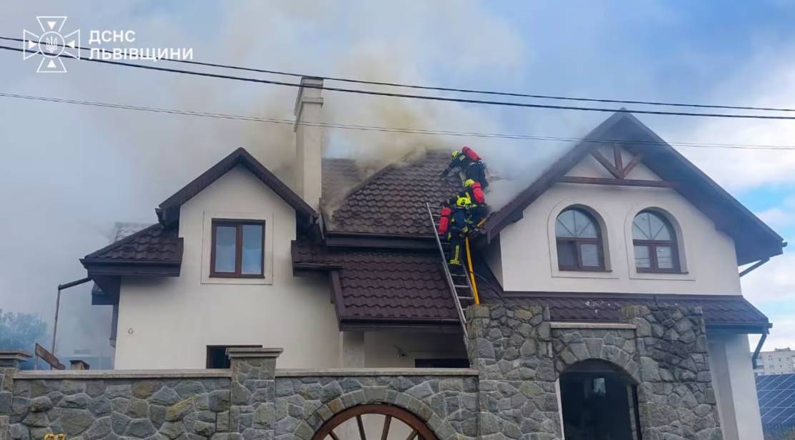 У Львівській області горів житловий будинок
