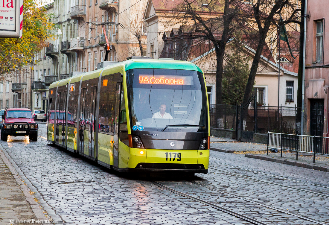 У Львові просять пришвидшити проїзд трамваю №8