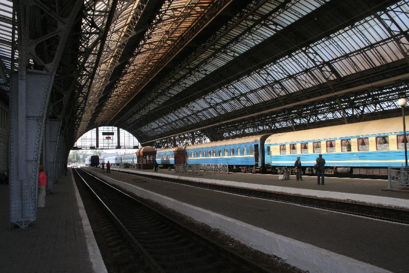 Львівська залізниця змінила розклад руху деяких поїздів