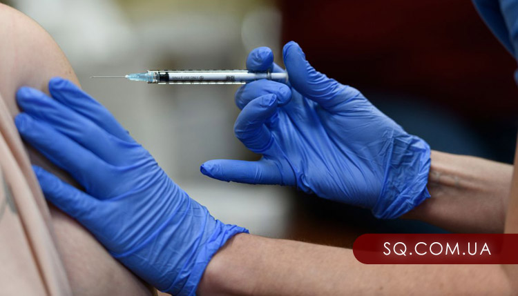 У Львові 630 медиків отримали першу дозу вакцини від COVID 