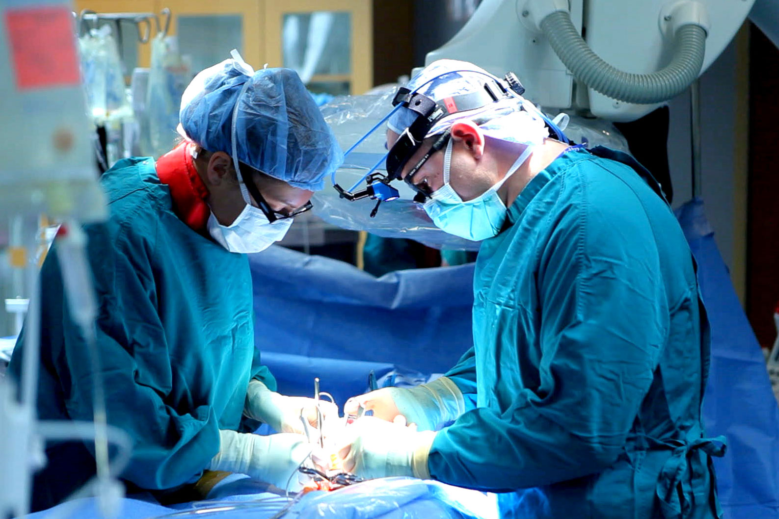 У Дрогобичі хірурги врятували пацієнта з ножовим пораненням у серце