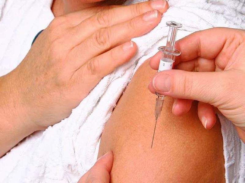 Медики призывают взрослых сделать прививки против столбняка
